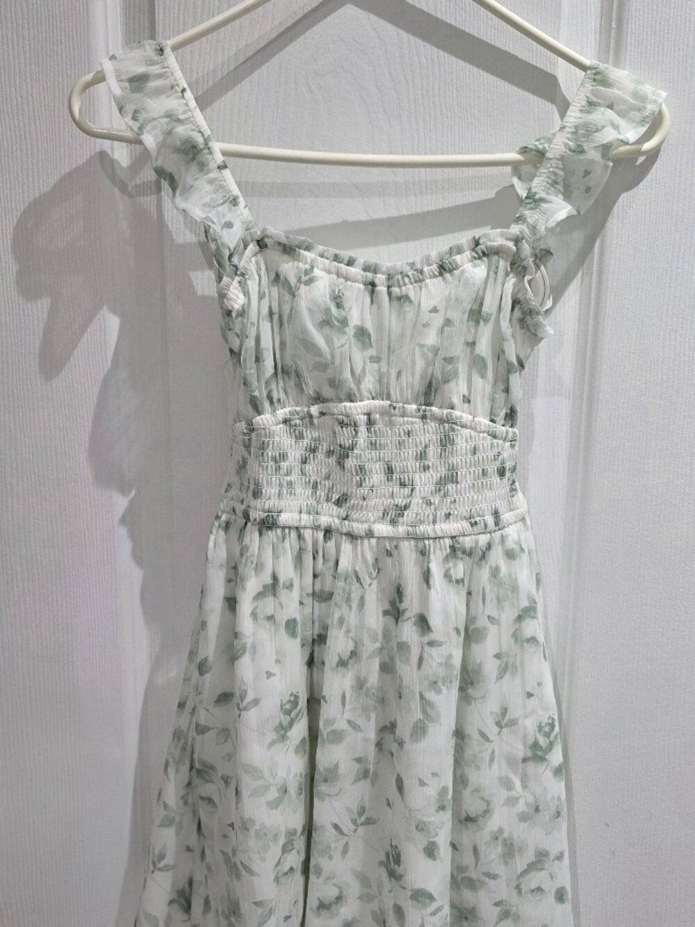 Hollister Saidie Chiffon Flutter Sleeve Mini Dress - Picture 3 of 7